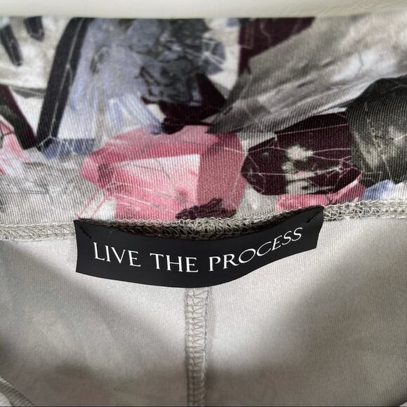 LIVE THE PROCESS Cropped Leggings Athletic Sport M - Picture 8 of 10